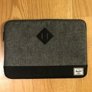 Hershel black & grey laptop case